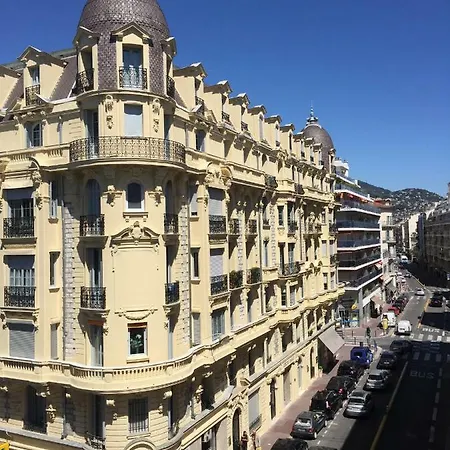 Apartment Carre D'or! Park View!