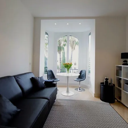 Carre D'or! Park View! * Nice