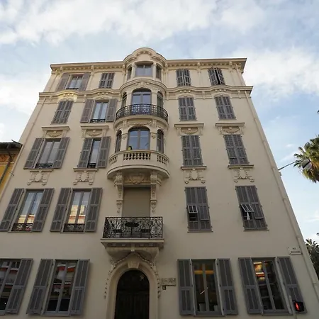 Carre D'or! Park View! *