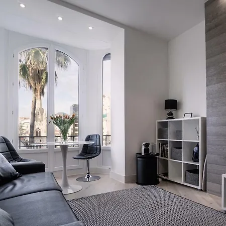 Apartment Carre D'or! Park View!